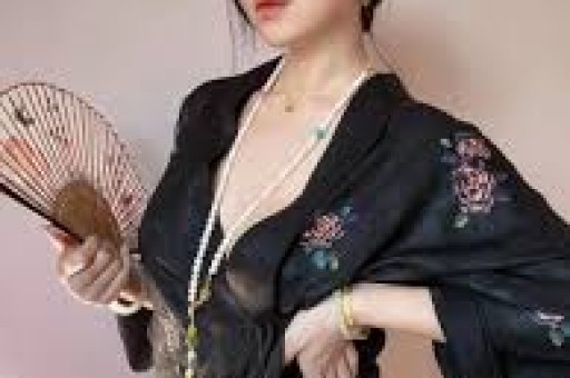 故意辱华、女神被曝当三、血赔80亿娱圈的瓜一个比一个劲爆-第1张图片-